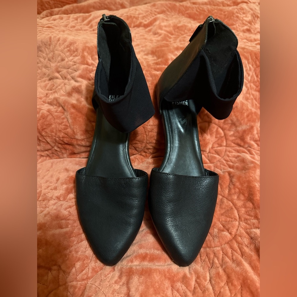 EILEEN FISHER ALLOT TUMBLED BALET FLATS SIZE 7 black in color